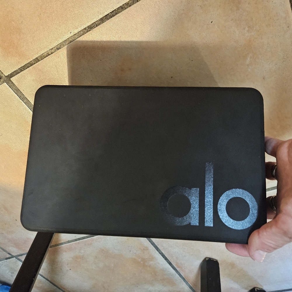 ALO Yoga black yoga block